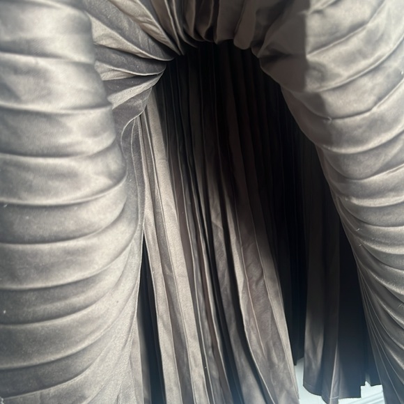Suede pleated Skirt - Picture 5 of 9